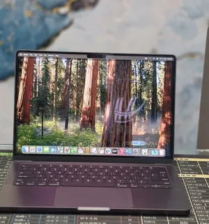 New Laptop Apple MacBook Pro 2024 M4 16GB Apple M4 Pro SSD 512GB