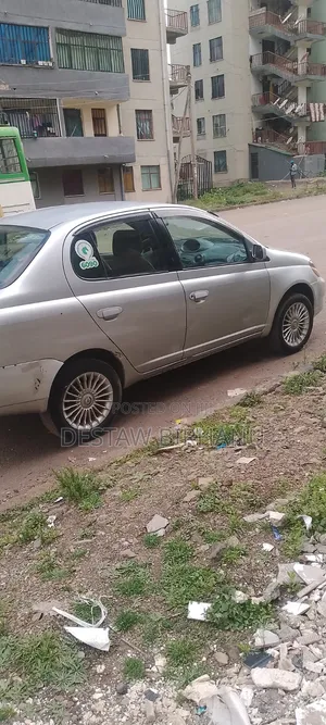 Toyota Platz 1.0 FWD 2001 Silver