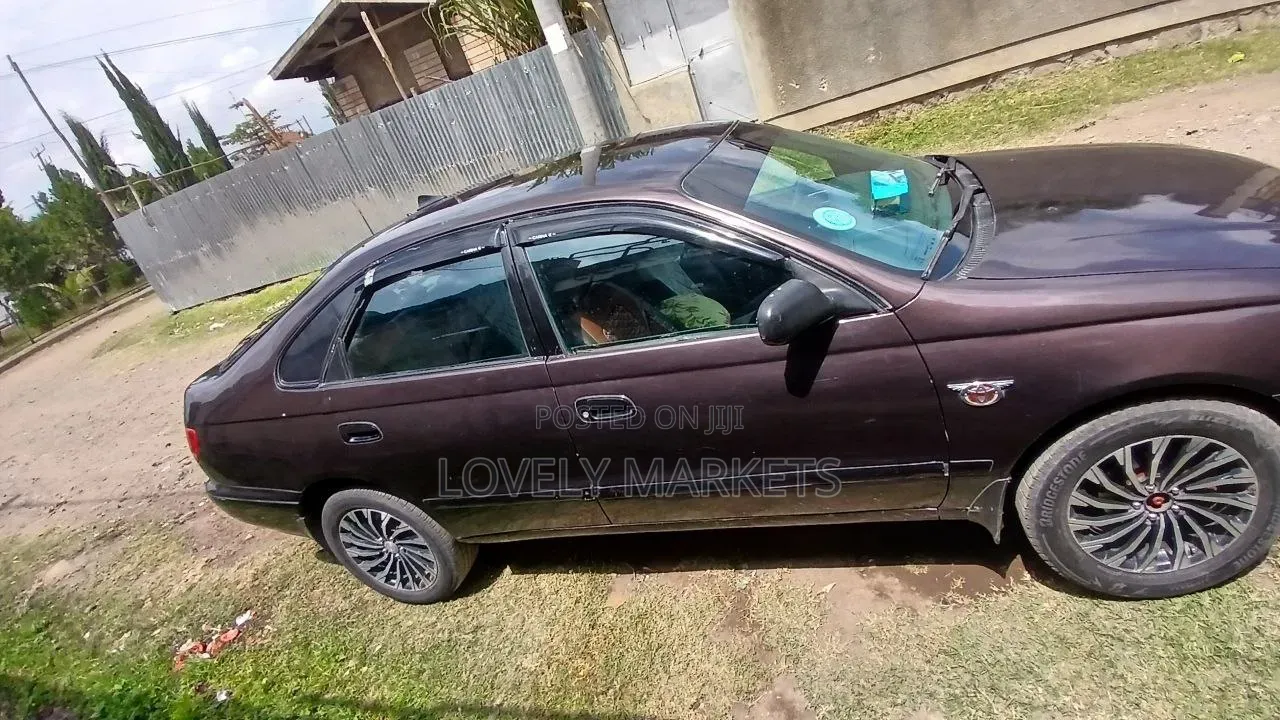 Toyota Carina E 1997 Burgundy