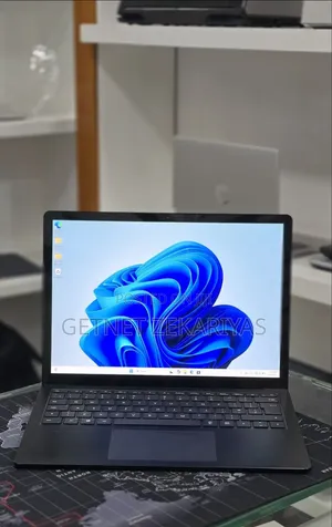 New Laptop Microsoft Surface Laptop 4 16GB Intel Core i7 SSD 512GB