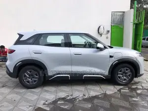 BYD Yuan Up 2025 Gray