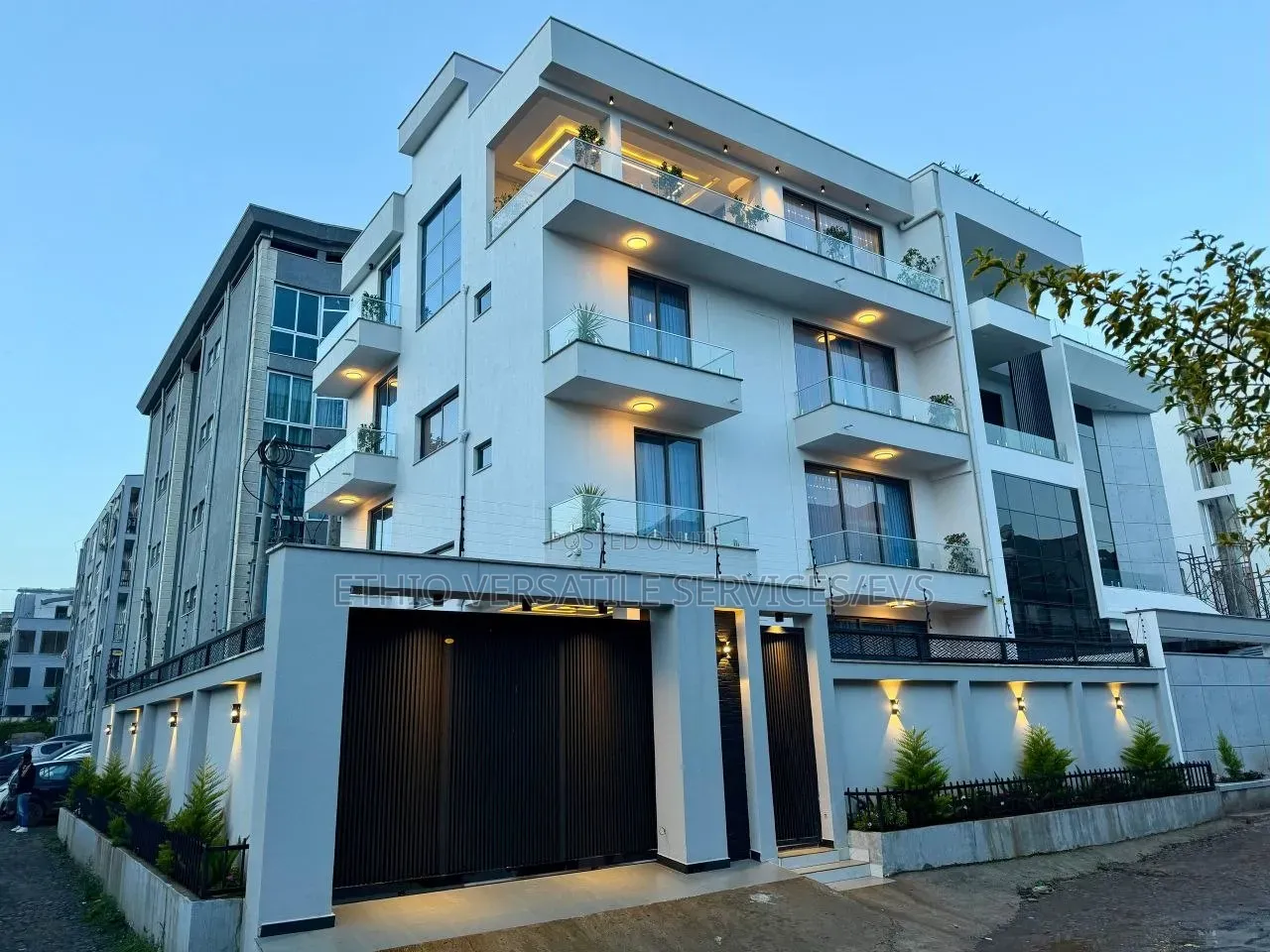 Furnished 7bdrm Villa in Private, Yeka for sale