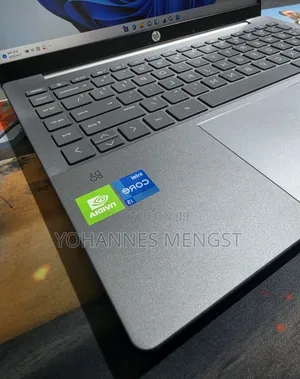 New Laptop HP Pavilion 10 16GB Intel Core i5 SSD 512GB