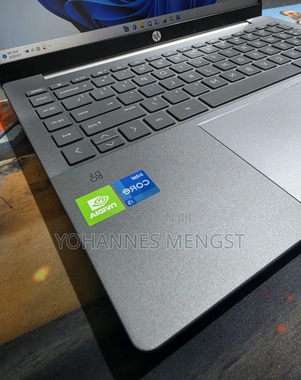 New Laptop HP Pavilion 10 16GB Intel Core i5 SSD 512GB