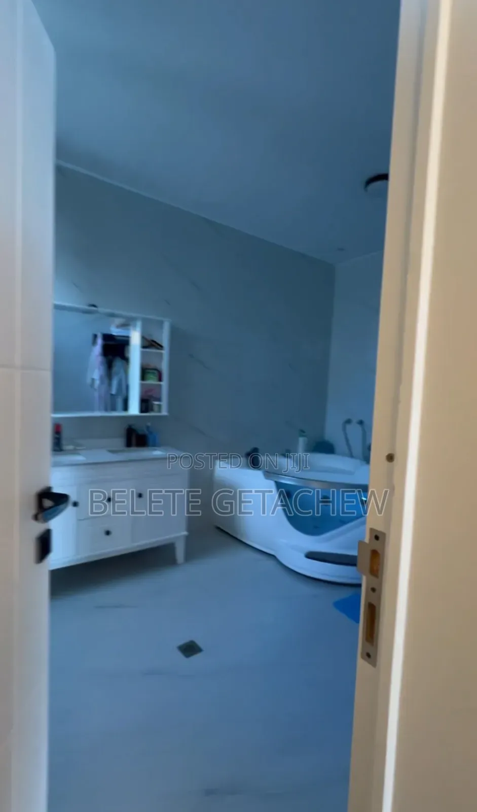 7bdrm House in Semit Fyel Bet, G+3, Bole for sale