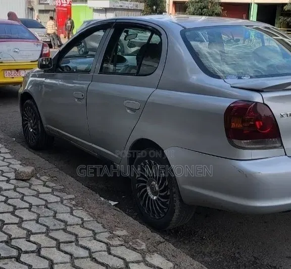Toyota Platz 2025 Silver