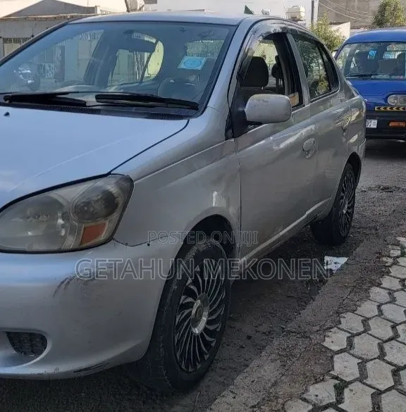 Toyota Platz 2025 Silver