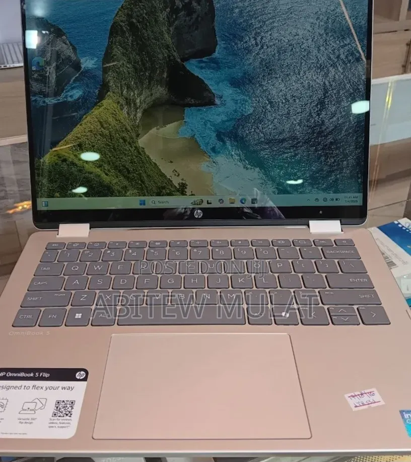 New Laptop HP OmniBook 5 14" 16GB Intel Core 7 SSD 512GB
