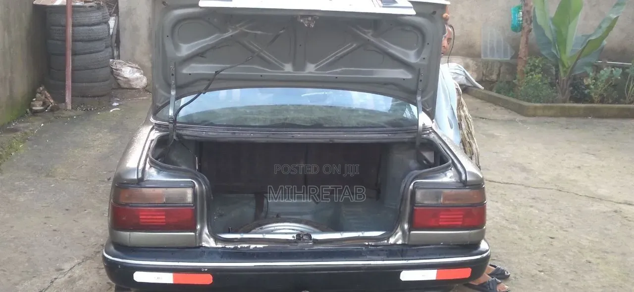 Toyota Corolla 1991 Gray