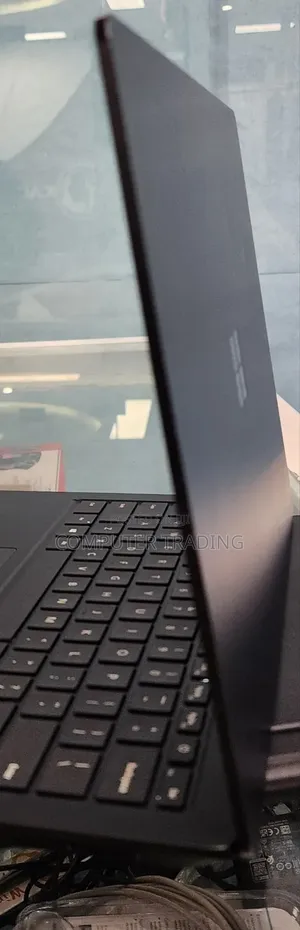 New Laptop Microsoft Surface Laptop 3 8GB Intel Core i5 SSD 256GB