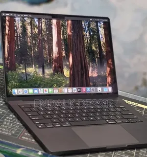 New Laptop Apple MacBook Pro 2024 M4 16GB Apple M4 Pro SSD 512GB