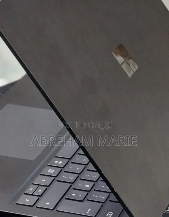 New Laptop Microsoft Surface 16GB Intel Core i7 SSD 512GB