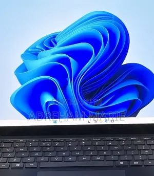 New Laptop Microsoft Surface 16GB Intel Core i7 SSD 512GB