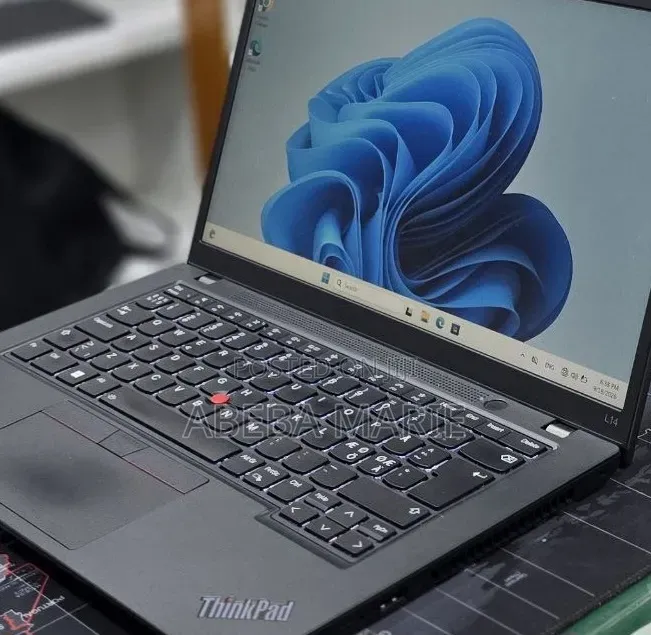 New Laptop Lenovo ThinkPad T14 16GB Intel Core i5 SSD 256GB