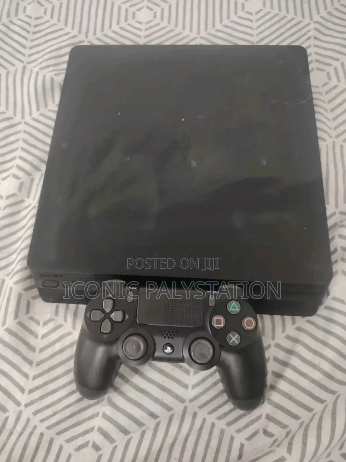 Palystation 4 Slim Not Jealberak for Online Gamers