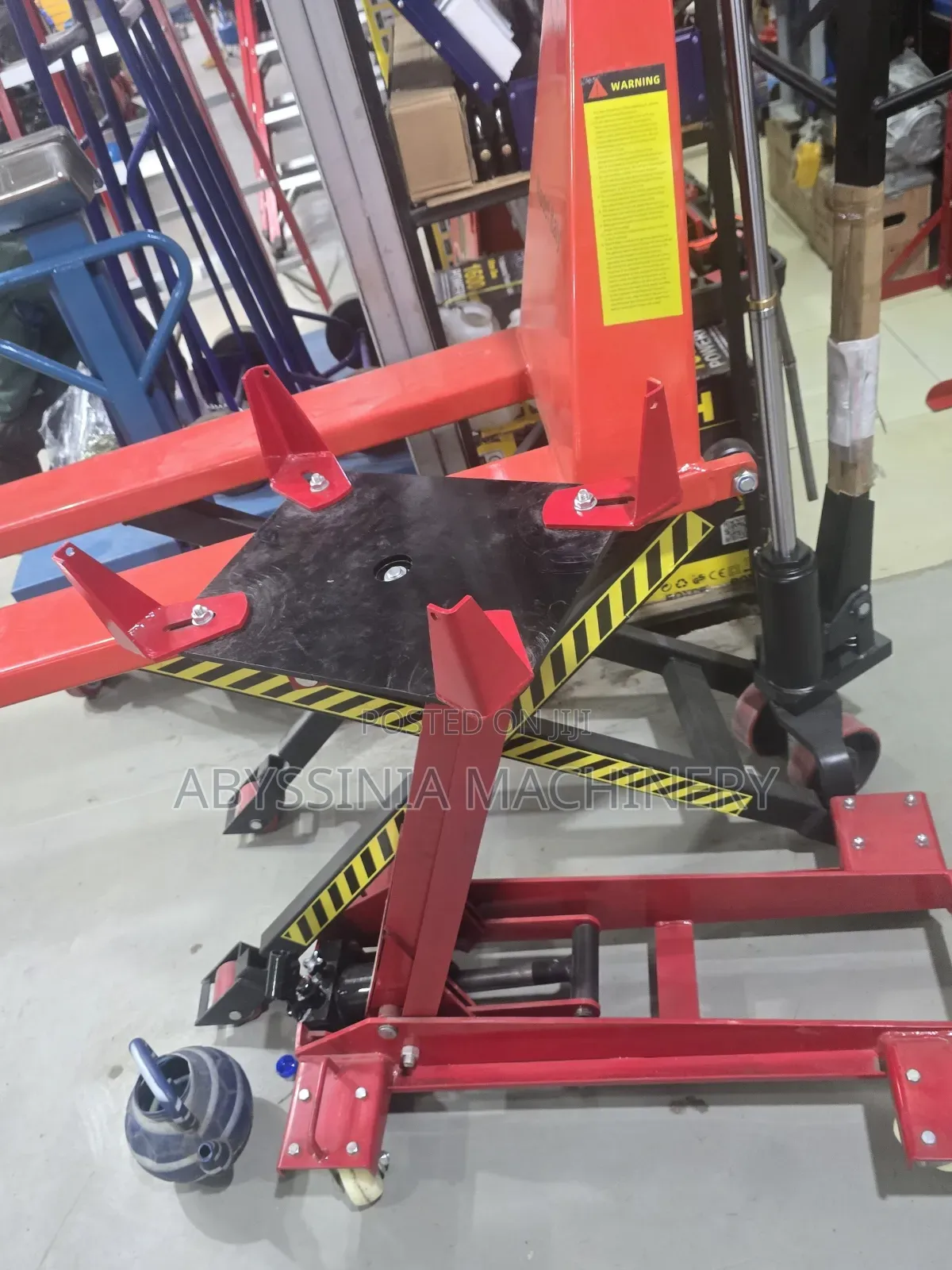 Hydraulic Motorcycle Lift Strong, Stable Practical