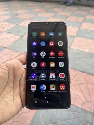 Samsung Galaxy A20 32 GB Red