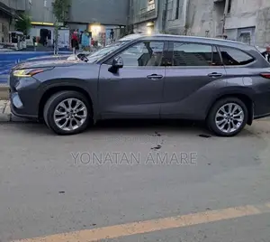 Toyota Highlander 2023 Gray