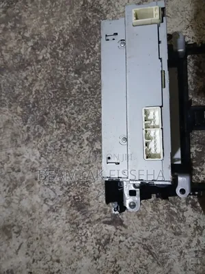 Toyota Original Factory Radio CD Player – 86120-0d710-B