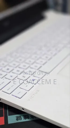 New Laptop HP 16GB AMD Ryzen 7 SSD 1T