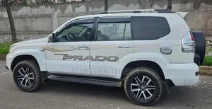 Toyota Land Cruiser Prado 2005 White