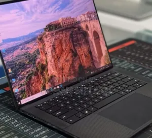 New Laptop Dell Precision 5560 16GB Intel Core i9 SSD 512GB