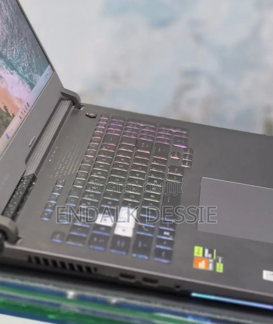 New Laptop Asus ROG Strix G17 16GB AMD Ryzen 9 SSD 1T