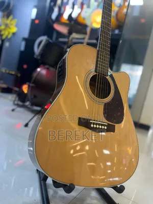 Yamaha Guitar ጊታር