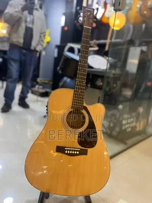 Yamaha Guitar ጊታር