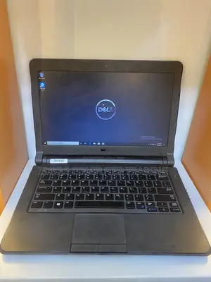 Laptop Dell Latitude 3340 4GB Intel Pentium HDD 320GB