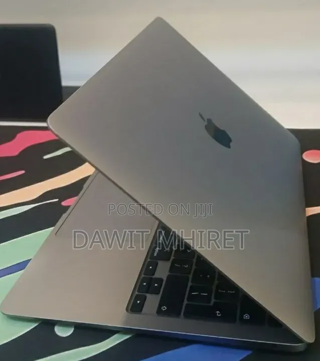 New Laptop Apple MacBook Air 2020 M1 8GB Apple M1 SSD 256GB