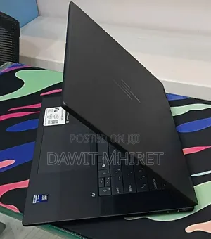 New Laptop HP OmniBook X Flip 16" 16GB Intel Core i7 SSD 1T