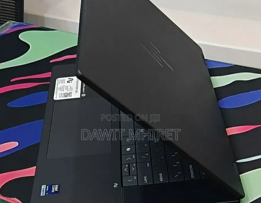 New Laptop HP OmniBook X Flip 16" 16GB Intel Core i7 SSD 1T