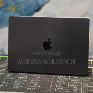 New Laptop Apple MacBook Pro 2024 M4 16GB Apple M4 Pro SSD 512GB