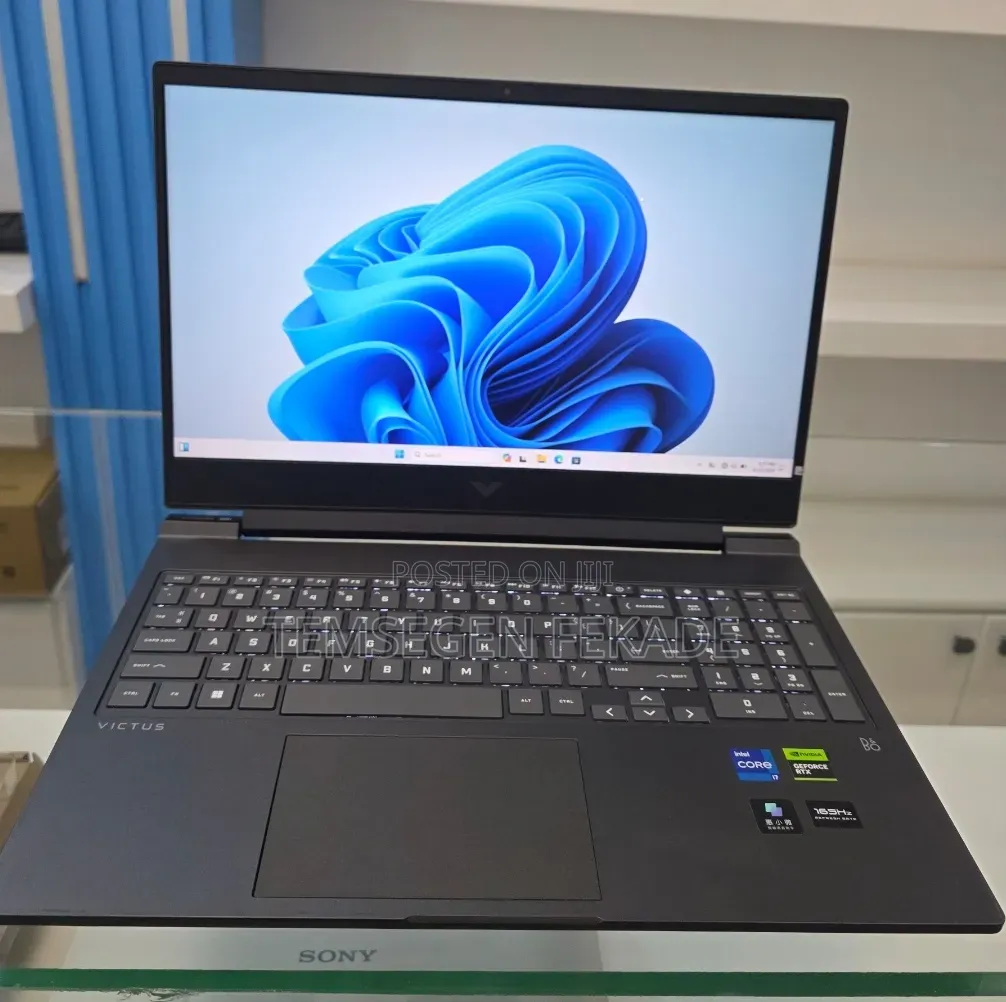 New Laptop HP Victus 16 16GB Intel Core i7 SSD 1T