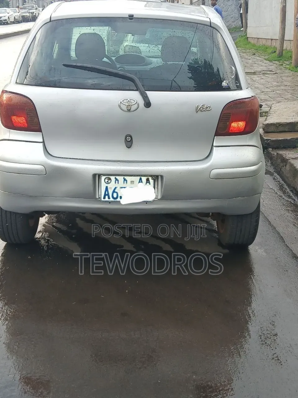 Toyota Vitz 2002 Silver