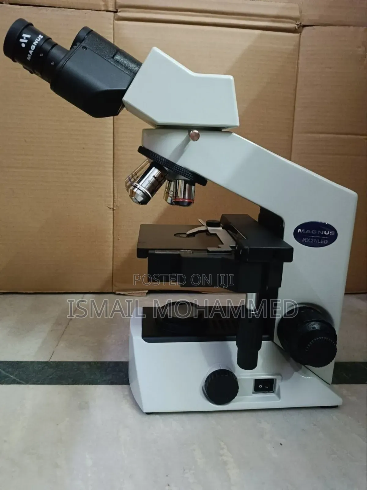 Magnus Microscope