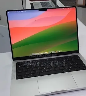 New Laptop Apple MacBook Pro 2024 M4 16GB Apple M4 SSD 512GB