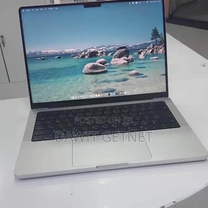 New Laptop Apple MacBook Pro 2024 M4 16GB Apple M4 SSD 512GB