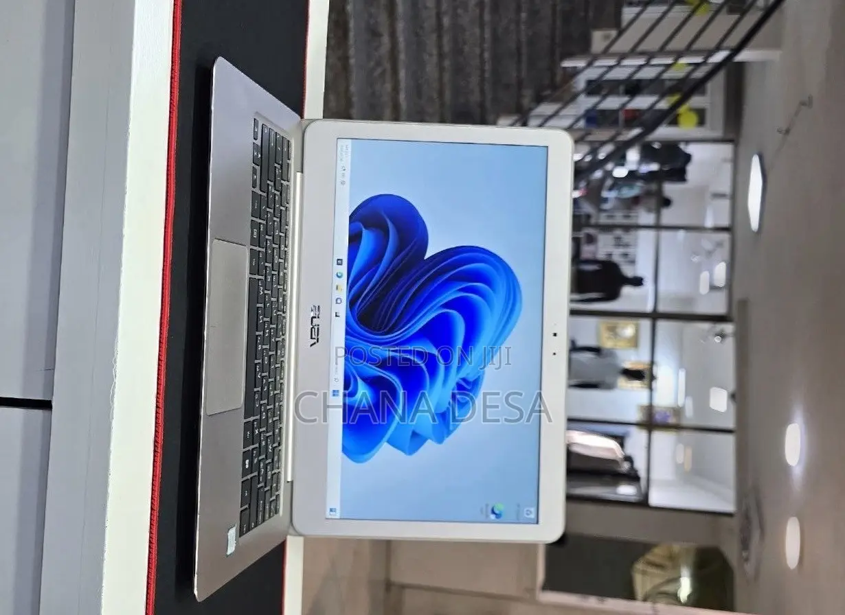 New Laptop Asus 8GB Intel Core i5 SSD 256GB