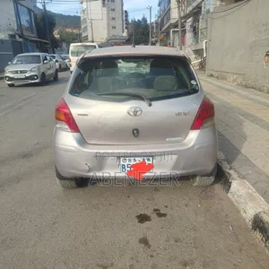 Toyota Yaris 2005 Gray
