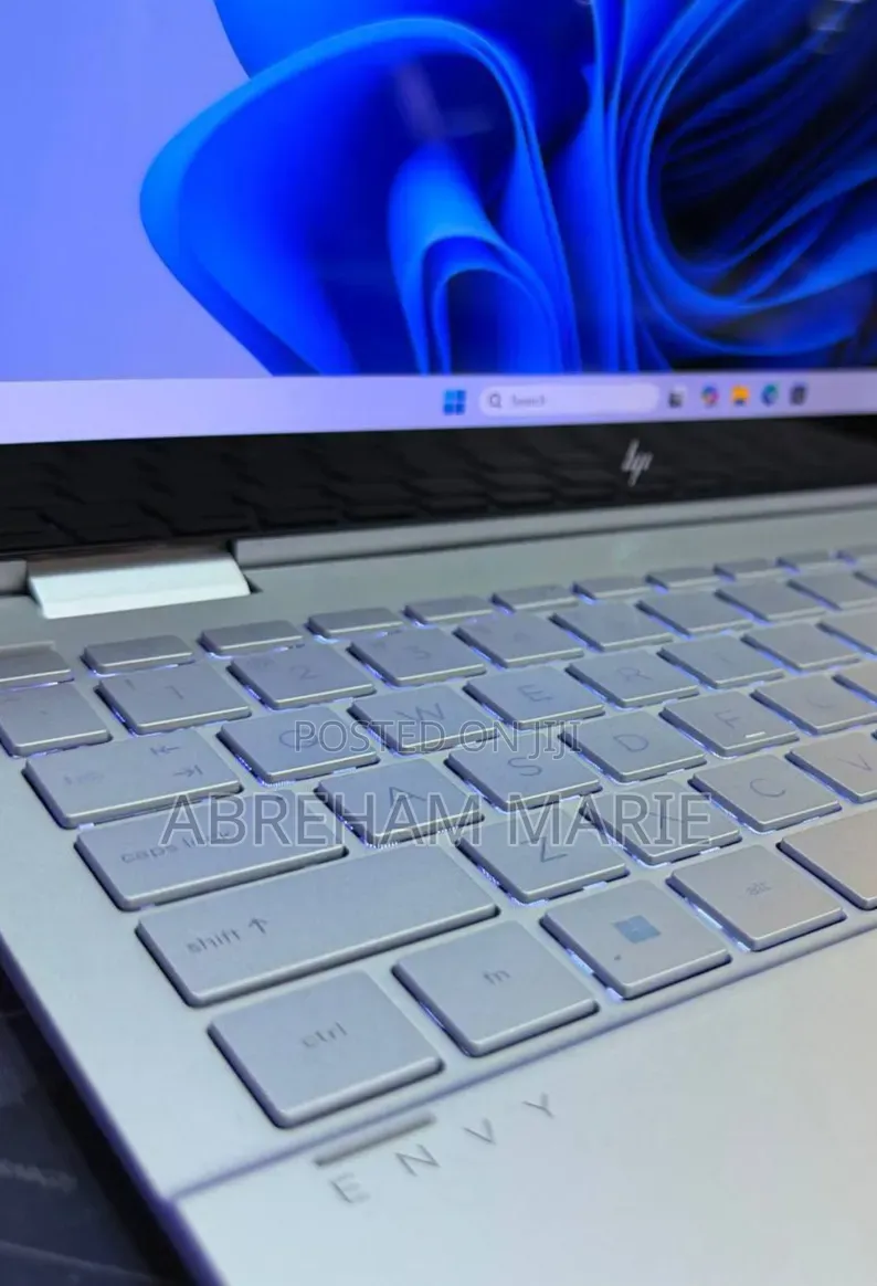 New Laptop HP Envy x360 16GB Intel Core i7 SSD 512GB