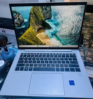 New Laptop HP EliteBook 840 G10 16GB Intel Core i7 SSD 512GB