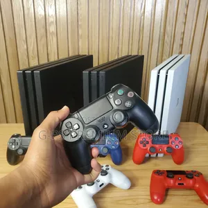 PlayStation 4 Pro Jailbreak | 2 Original Joystick
‎