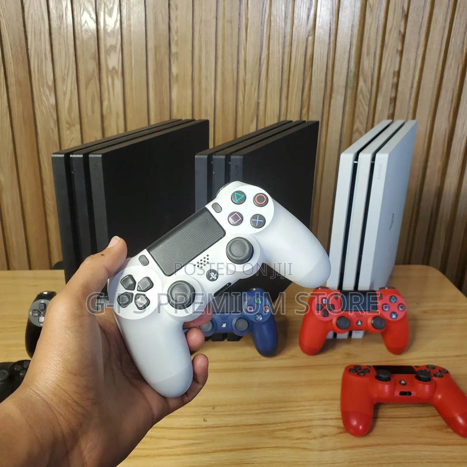 PlayStation 4 Pro Jailbreak | 2 Original Joystick
‎