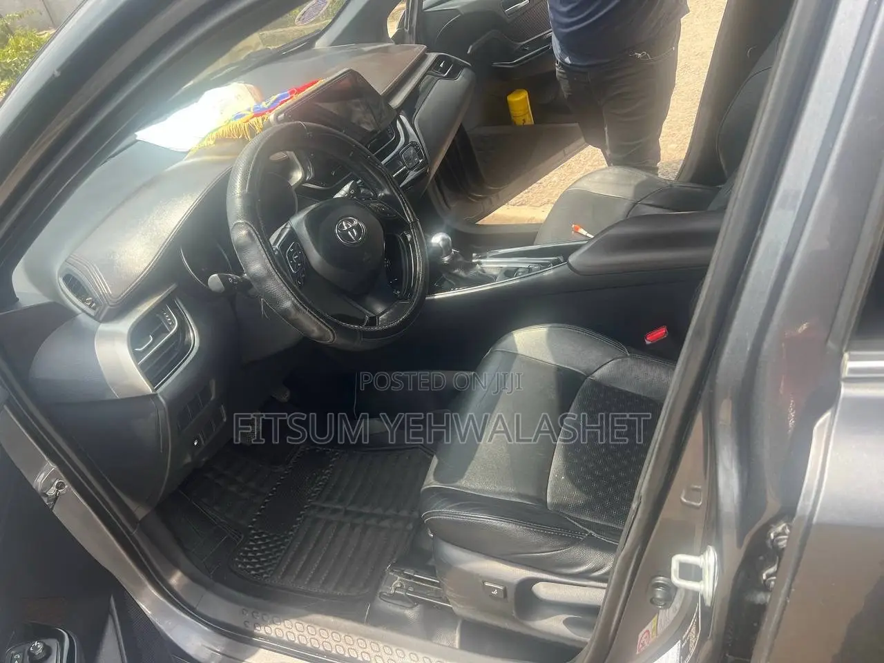 Toyota C-HR 2020 Gray