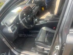 Toyota C-HR 2020 Gray