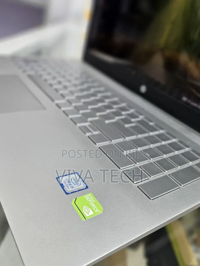 New Laptop HP Pavilion 15 8GB Intel Core i5 HDD 1T