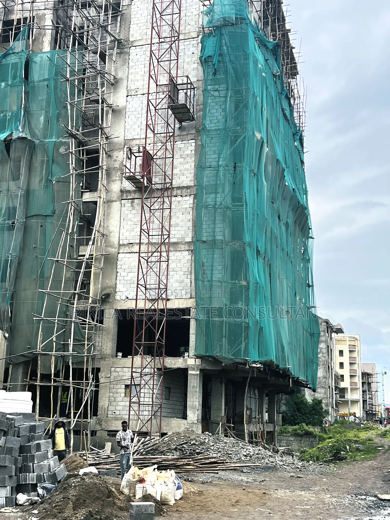 2bdrm Apartment in High Rise Realestate, Bole for rent
