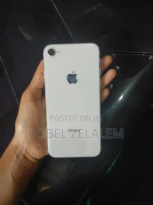 Apple iPhone 8 64 GB White
